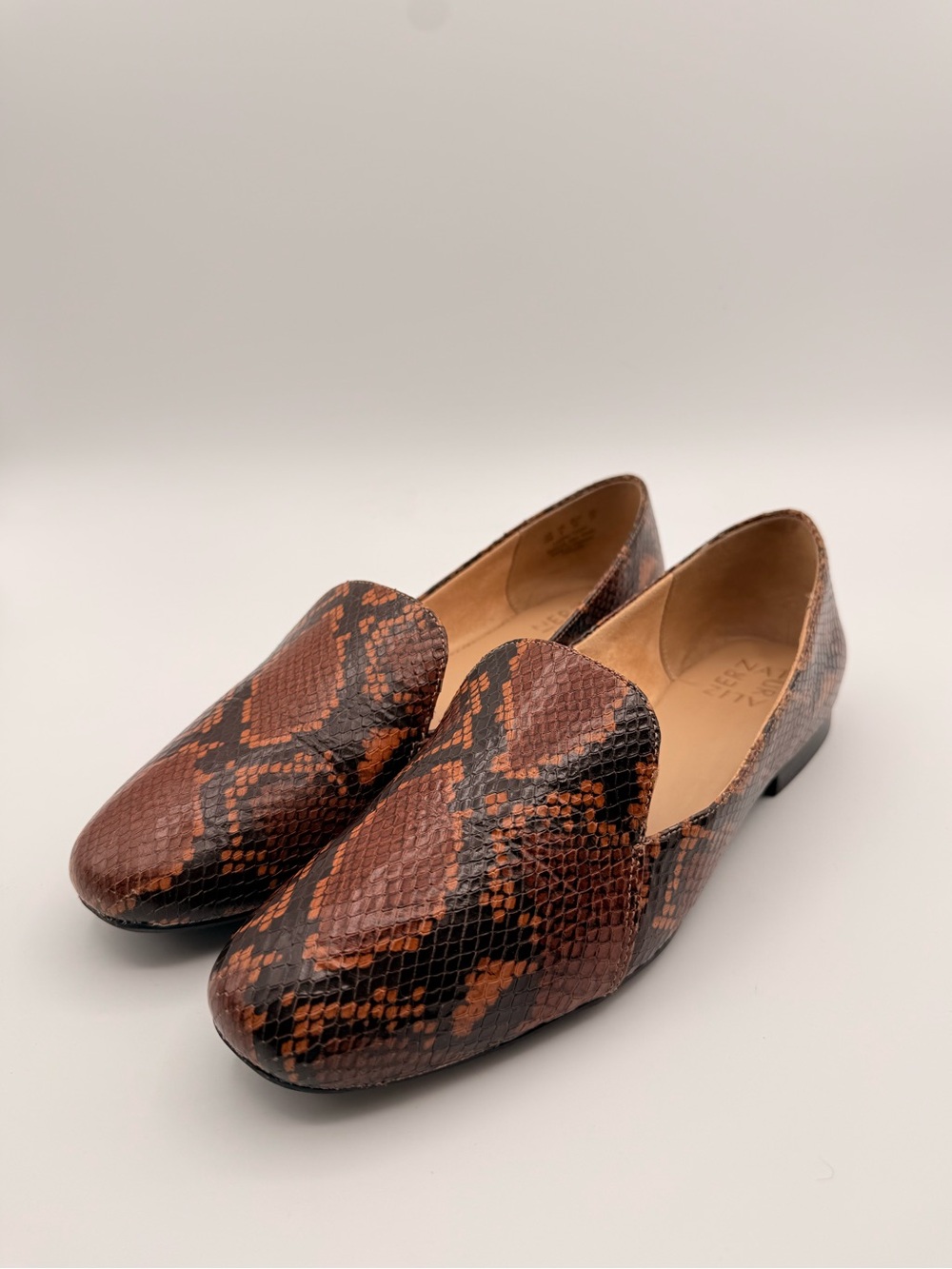 NATURALIZER Snake Print Leather Loafers Flats Brown Black Slip On WMS Size 10